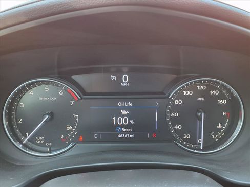 Used 2023 Cadillac XT4 Luxury w/ Cold Weather Package FWD image 29