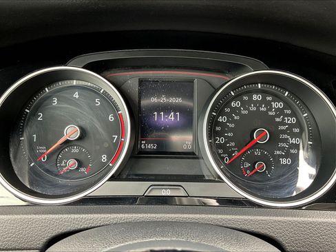 Used 2020 Volkswagen Golf 4-Door FWD image 13
