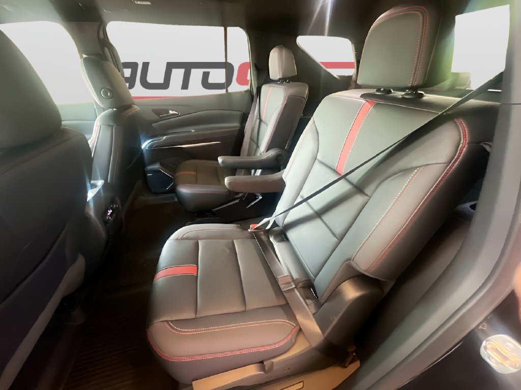 Used 2024 Chevrolet Traverse RS w/ LPO, Floor Liner Package FWD image 26