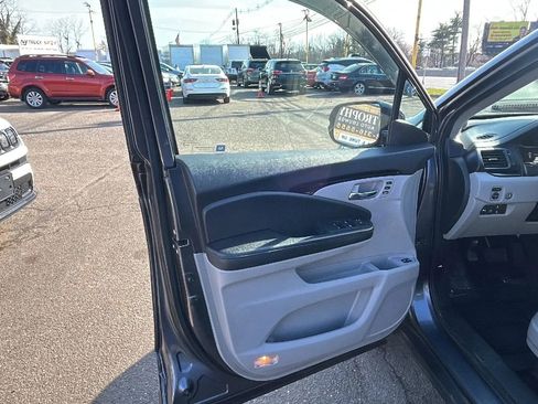 Used 2017 Honda Pilot Elite image 9