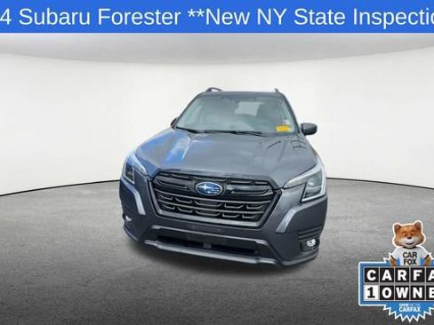 Used 2024 Subaru Forester Premium image 3
