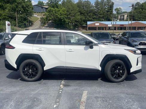 New 2026 Toyota RAV4 SE w/ Convenience Package AWD/4WD image 2