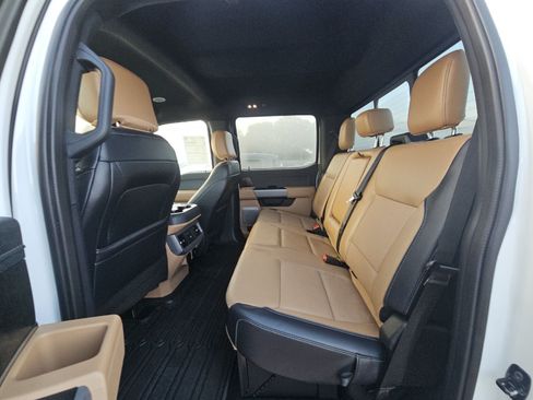Used 2024 Ford F250 Lariat w/ Lariat Ultimate Package AWD/4WD image 9