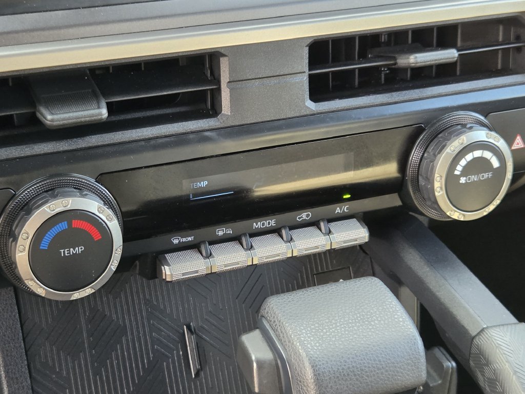 Used 2025 Toyota 4Runner 4WD image 19