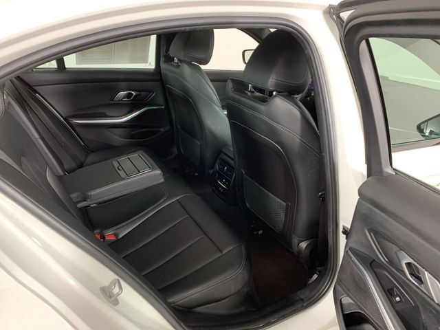 Used 2023 BMW 330i xDrive Sedan w/ Driving Assistance Package AWD/4WD image 37