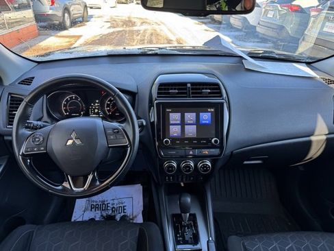 Used 2021 Mitsubishi Outlander Sport SE image 17