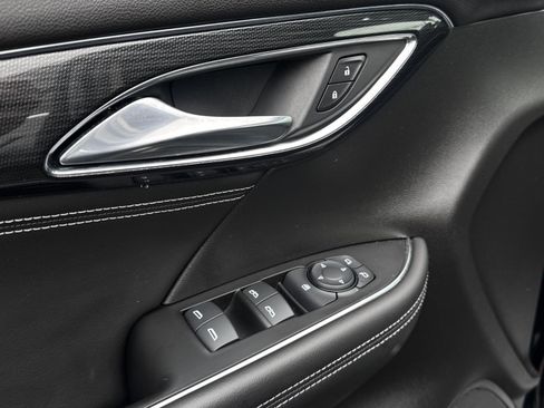 Used 2023 Buick Envision Preferred image 14