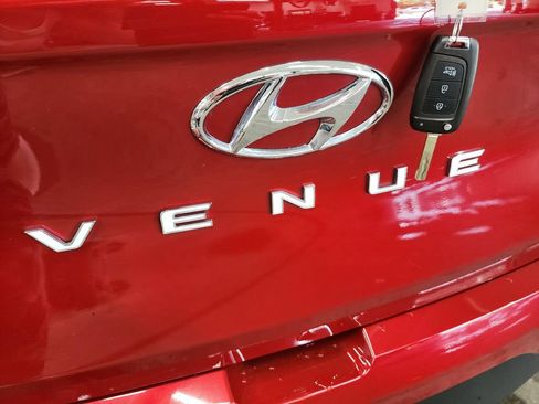 Used 2022 Hyundai Venue SEL w/ Cargo Package FWD image 40