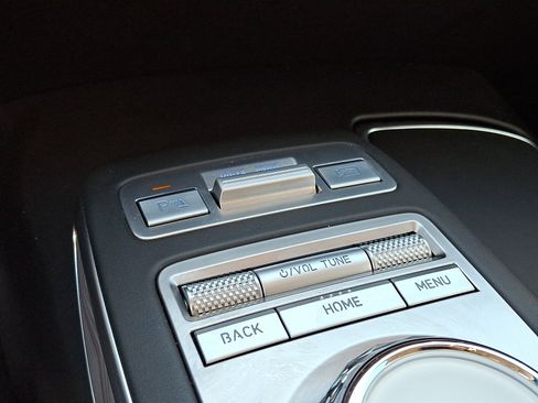 Certified 2025 Genesis GV70 2.5T w/ Advanced Package AWD/4WD image 26