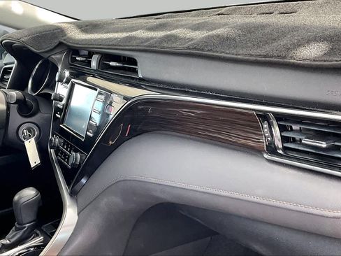 Used 2019 Toyota Camry LE FWD image 17