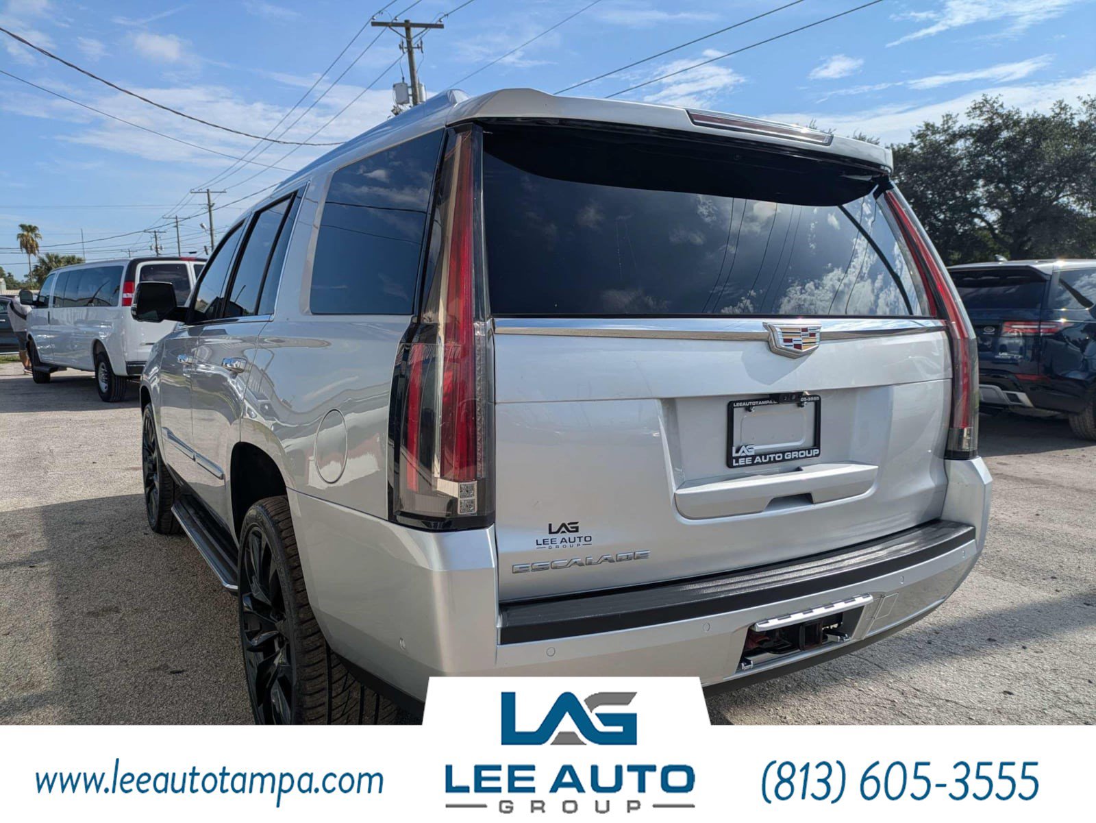 Used 2020 Cadillac Escalade Luxury RWD image 5
