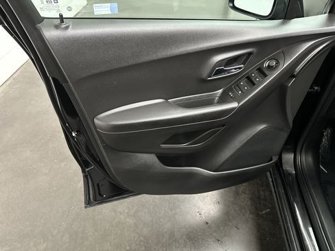 Used 2020 Chevrolet Trax LS w/ Tint and Cruise Package FWD image 15