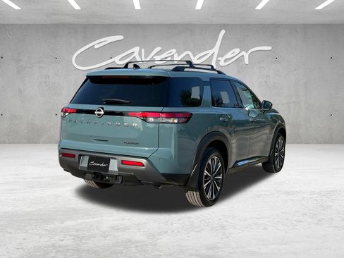 New 2026 Nissan Pathfinder Platinum FWD image 17