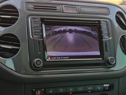 Used 2017 Volkswagen Tiguan Sport image 27