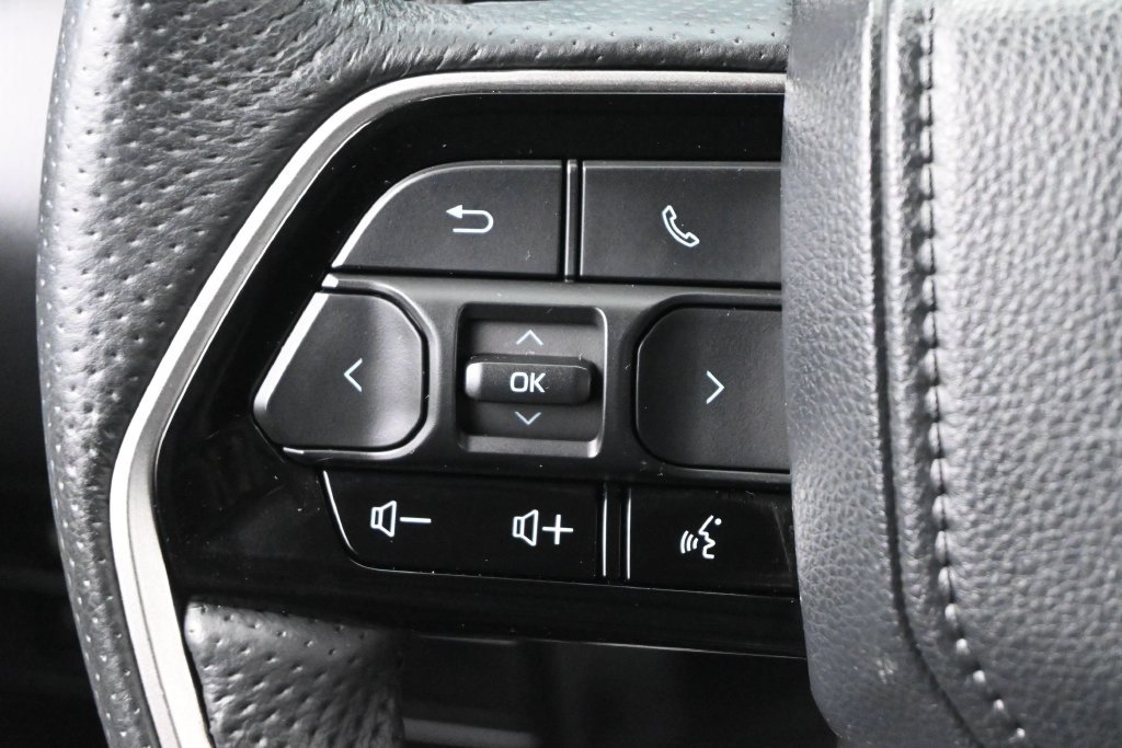 Used 2023 Toyota Tundra Limited w/ Power Package AWD/4WD image 8