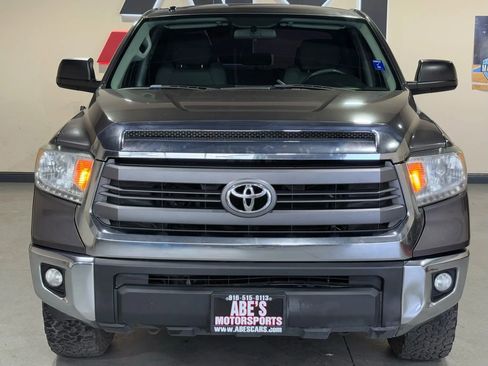 Used 2014 Toyota Tundra SR5 RWD image 2