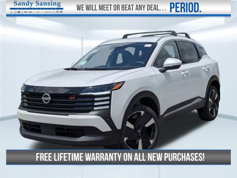 New 2025 Nissan Kicks SR image 1