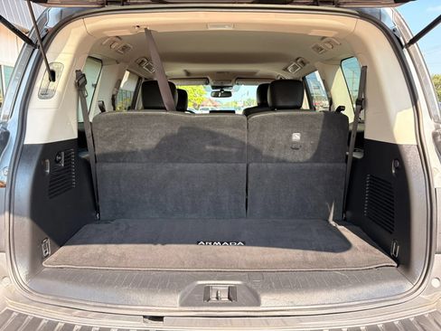 Used 2021 Nissan Armada SL w/ Captain's Chairs Package AWD/4WD image 8