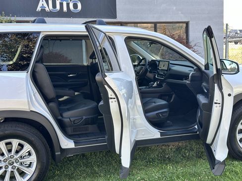 Used 2026 Toyota Grand Highlander AWD Hybrid image 26