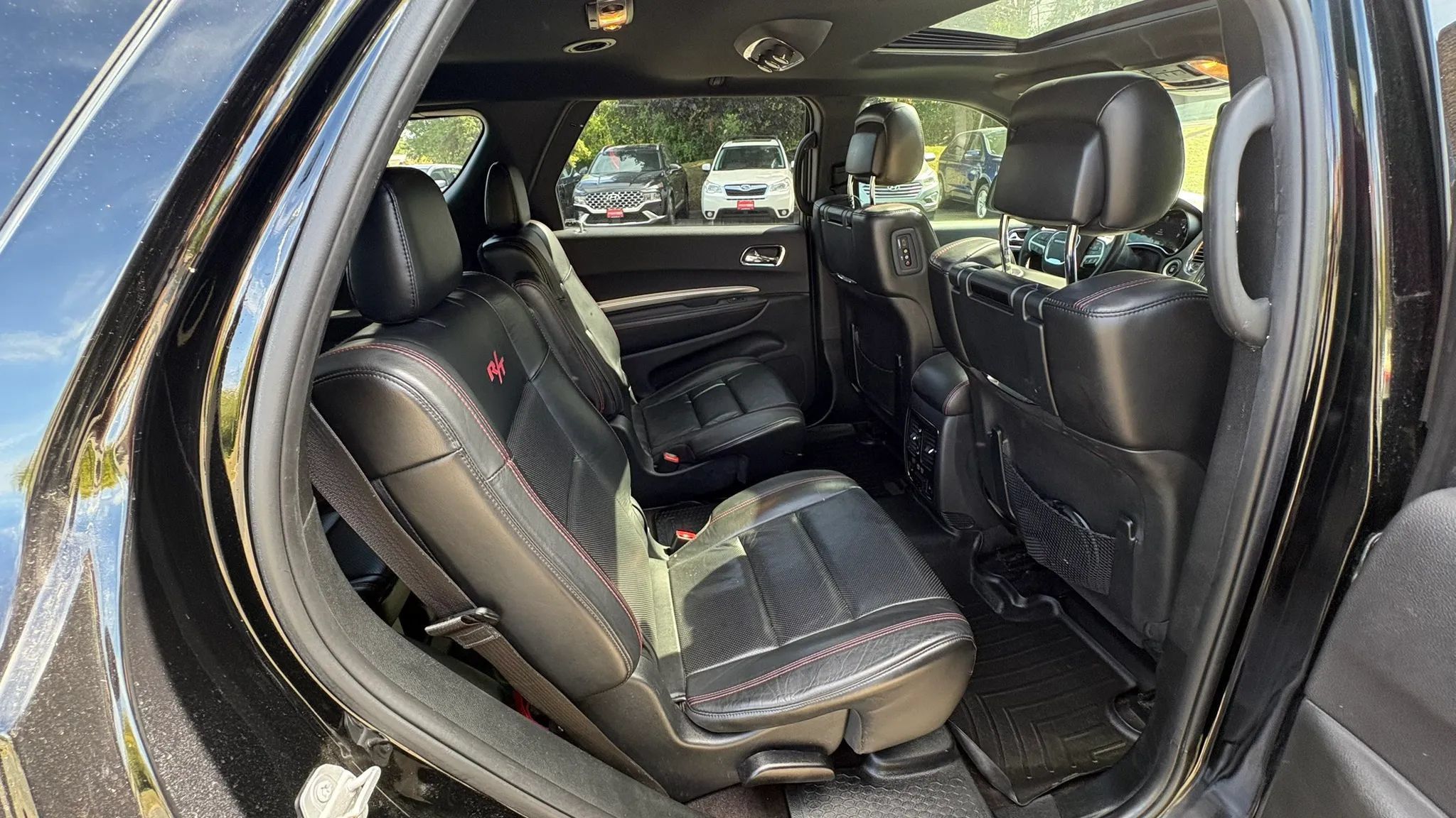Used 2017 Dodge Durango R/T w/ Technology Group AWD/4WD image 28