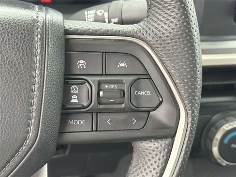 Used 2025 Toyota Tacoma TRD Off-Road AWD/4WD image 25