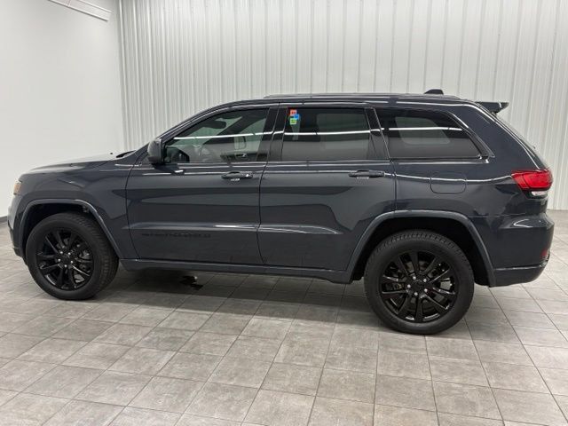 Used 2018 Jeep Grand Cherokee Altitude AWD/4WD image 6