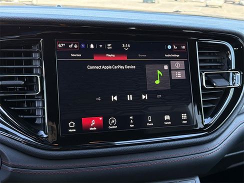 Used 2024 Dodge Durango GT image 16