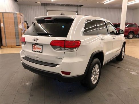 Used 2018 Jeep Grand Cherokee Laredo image 9