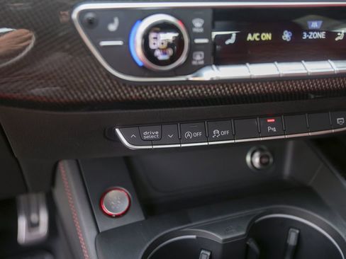 Used 2018 Audi S4 Prestige w/ Prestige Package image 28