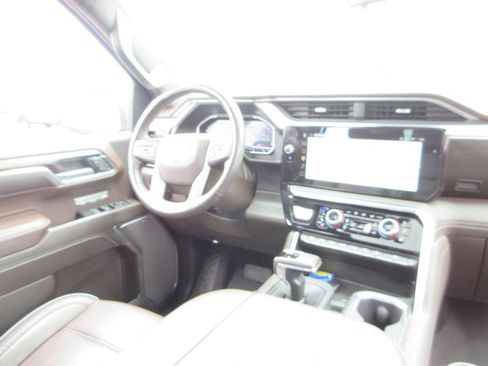 Certified 2024 GMC Sierra 1500 Denali AWD/4WD image 30