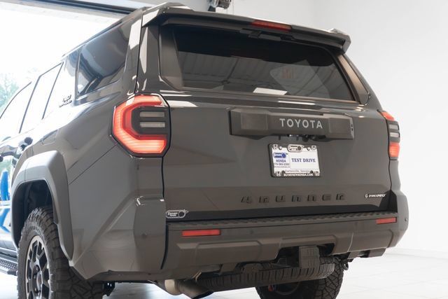 Used 2025 Toyota 4Runner TRD Off-Road Premium AWD/4WD image 13