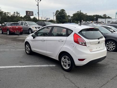 Used 2018 Ford Fiesta SE image 5
