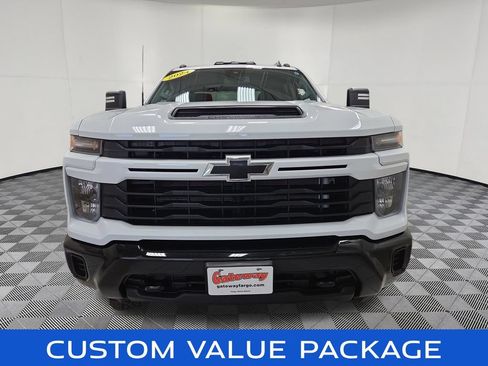 Used 2024 Chevrolet Silverado 2500 Custom w/ Custom Value Package AWD/4WD image 5