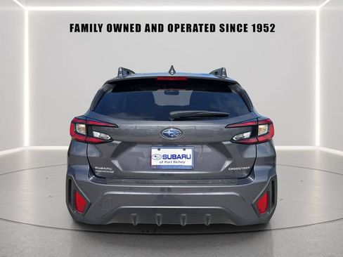 Certified 2024 Subaru Crosstrek 2.5i Limited w/ Crosstrek Mirror Package AWD/4WD image 4