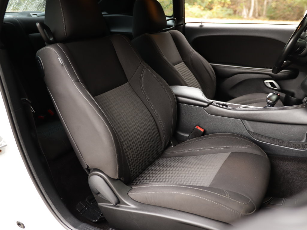 Used 2016 Dodge Challenger SXT RWD image 24
