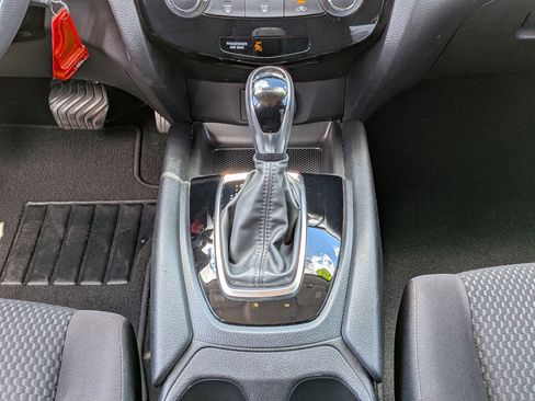 Used 2018 Nissan Rogue Sport S w/ S Appearance Package image 19