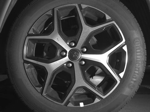 Used 2025 Jeep Compass Limited image 14