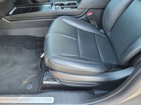 Used 2025 Lincoln Corsair FWD w/ Equipment Group 101A image 23