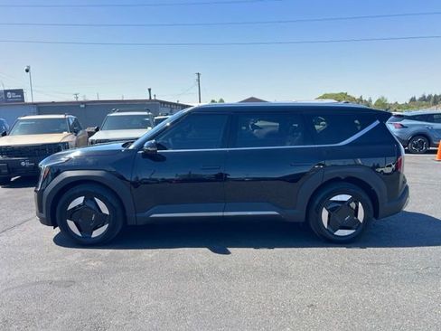 Certified 2026 Kia EV9 Wind AWD/4WD image 4