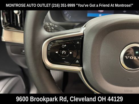 New 2026 Volvo XC90 B6 Plus w/ Protection Package Premier image 17