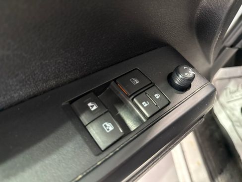Used 2021 Toyota Tacoma SR AWD/4WD image 27
