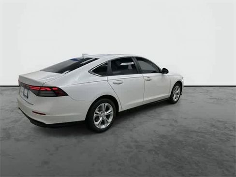 New 2025 Honda Accord LX image 4