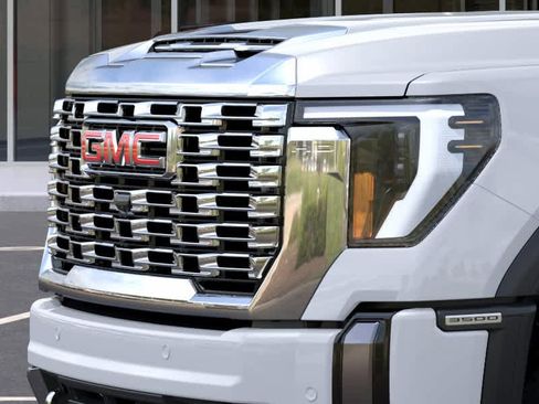 New 2026 GMC Sierra 3500 Denali w/ Denali Reserve Package AWD/4WD image 13