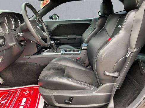 Used 2009 Dodge Challenger SRT8 w/ SRT Option Group II image 8