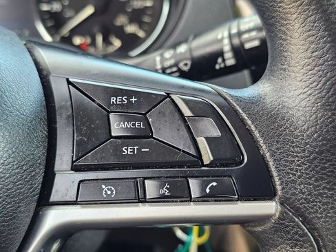 Used 2019 Nissan Rogue S FWD image 29