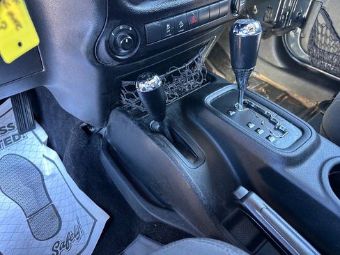 Used 2016 Jeep Wrangler Unlimited Sport w/ Quick Order Package 24S AWD/4WD image 23