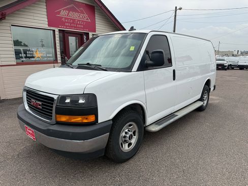 Used 2020 GMC Savana 2500 w/ Driver Convenience Package image 4