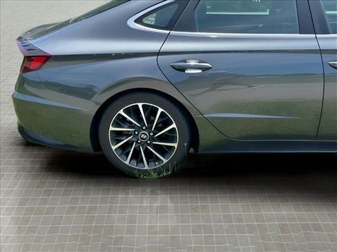 Used 2023 Hyundai Sonata Limited FWD image 14