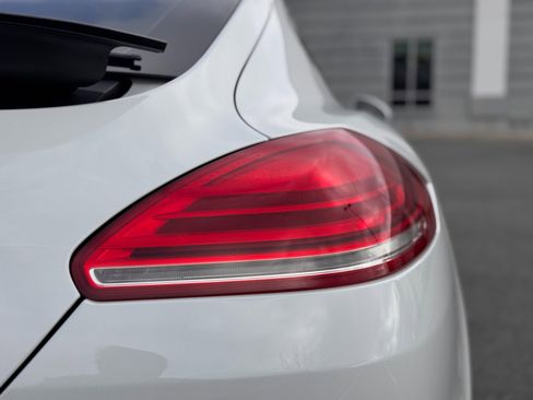 Used 2016 Porsche Panamera S image 18