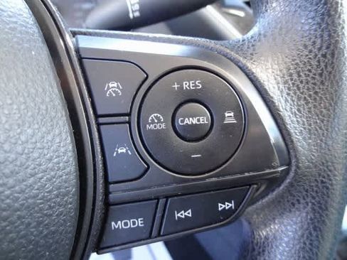 Used 2023 Toyota Corolla LE image 11